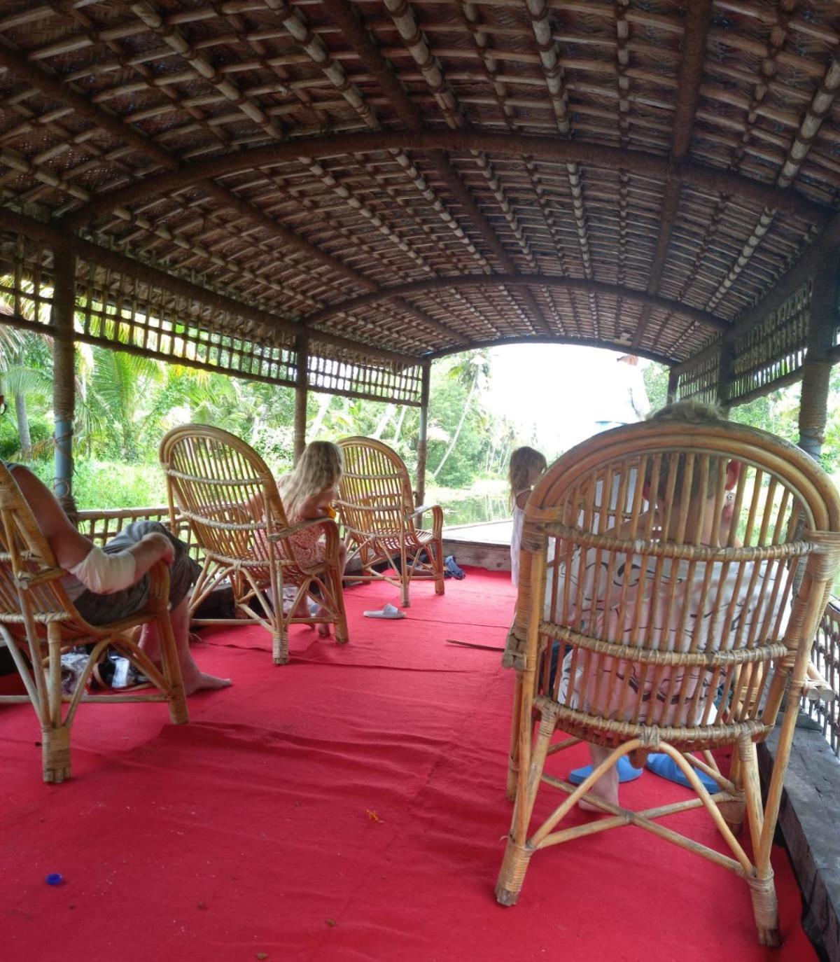 Raelyn'S Homestay Kochi Екстер'єр фото